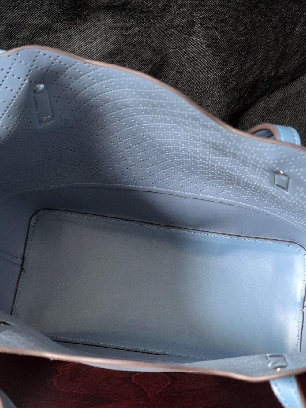NWOT 3 Pieces Light Blue Tote Bag with Pouch and Wristlet - Picture 4 of 7